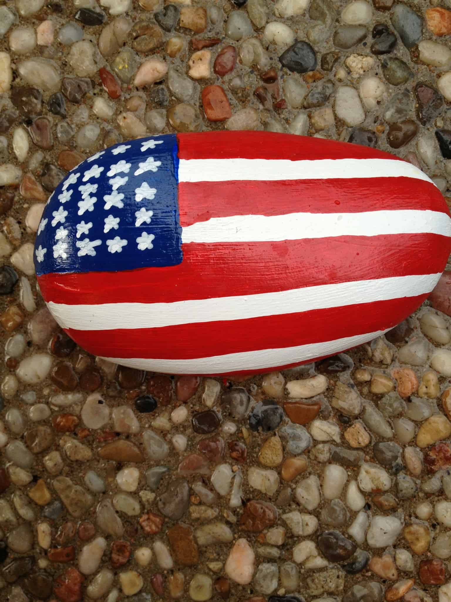Bandeira dos EUA pintada com pedras