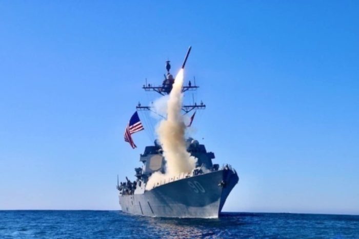 A Marinha Dos Eua Recebe O Missil De Cruzeiro Tomahawk Block V