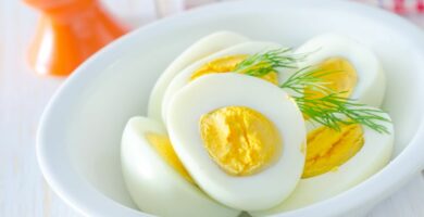 Você pode congelar ovos cozidos