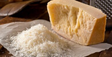 Você pode congelar queijo parmesão ralado