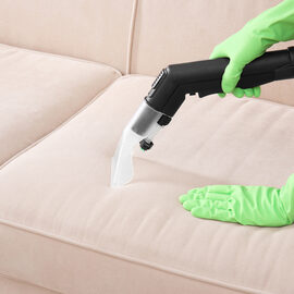 Descubra O Segredo Para Uma Lavagem A Seco Perfeita No Seu Sofa Em Poucos Passos