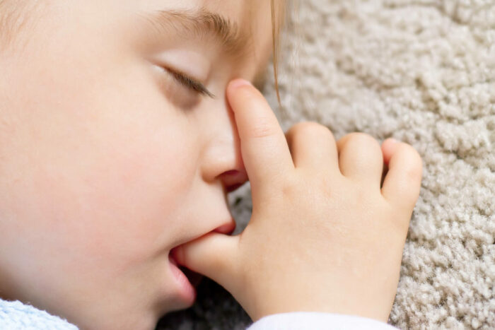 Descubra Os Segredos Para Acabar Com O Habito De Chupar Dedo Em Criancas
